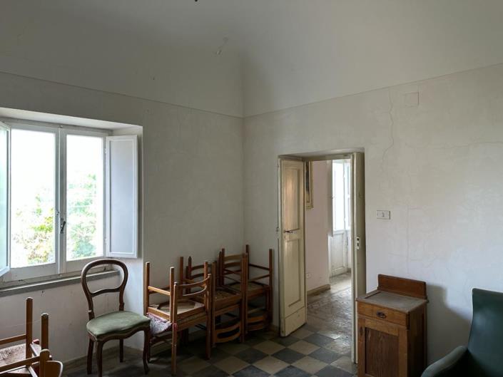 Image No.21-5 Bed Property for sale