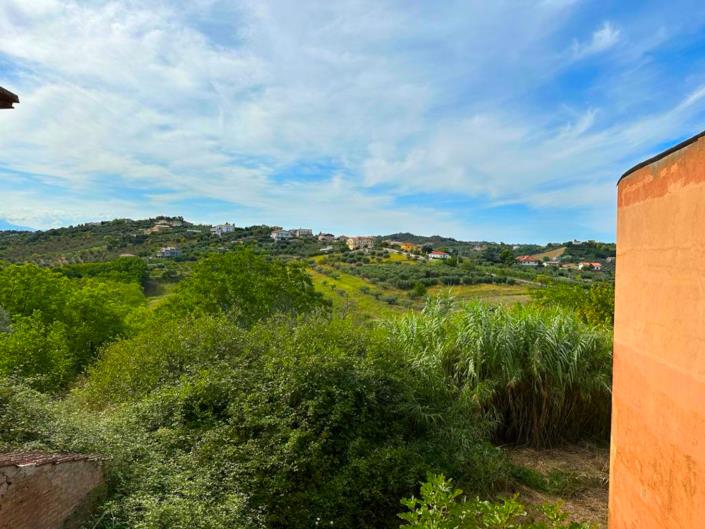 Image No.4-5 Bed Property for sale