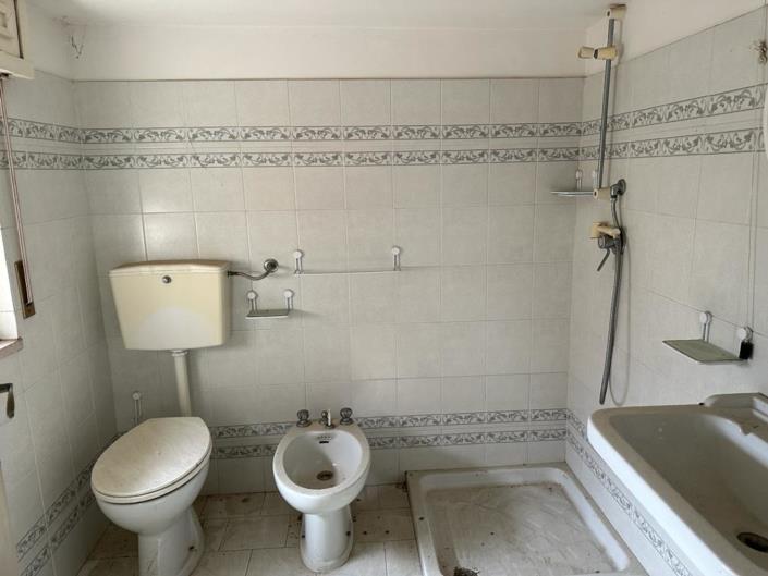 Image No.26-5 Bed Property for sale