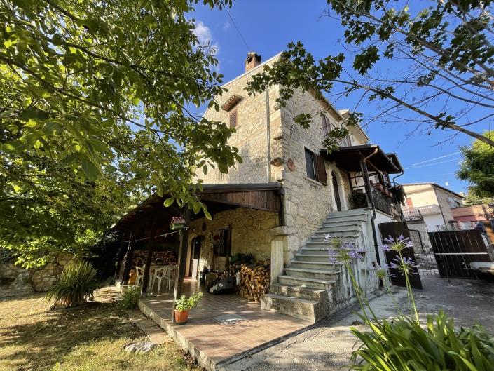 Image No.1-3 Bed House for sale