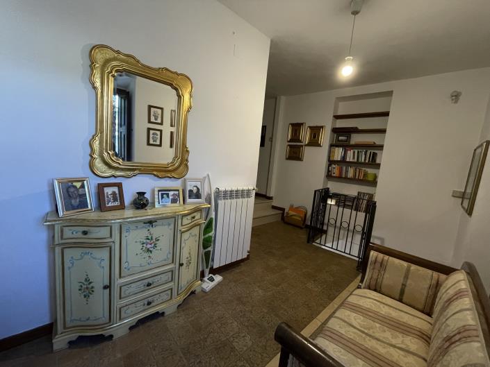 Image No.13-3 Bed House for sale