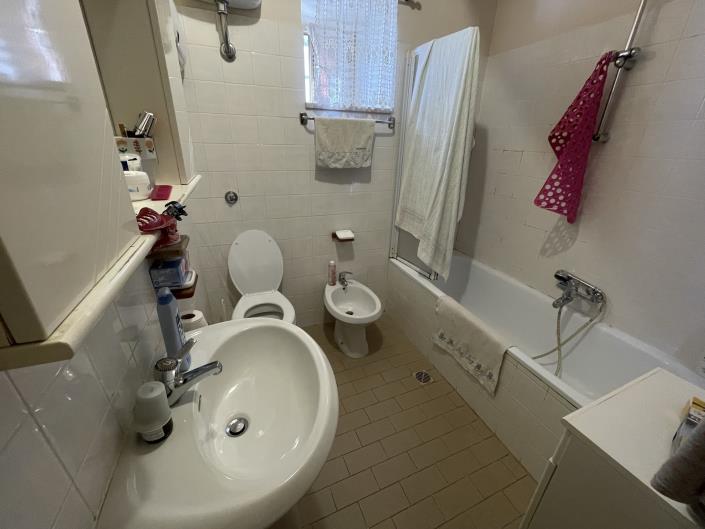 Image No.18-3 Bed House for sale