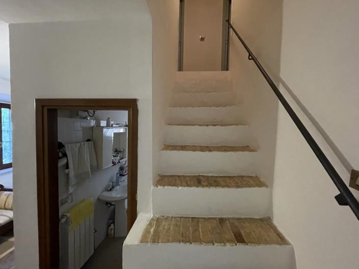 Image No.19-3 Bed House for sale