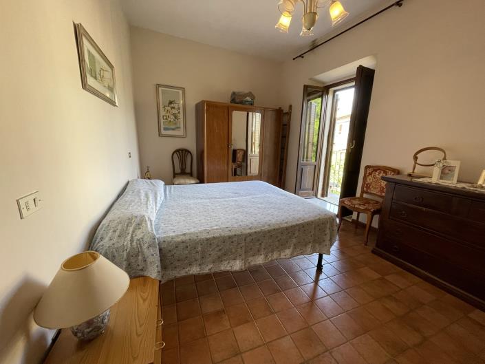 Image No.20-3 Bed House for sale