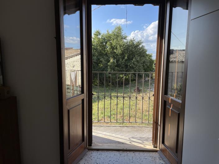 Image No.25-3 Bed House for sale