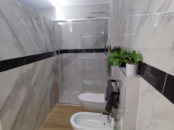 Image No.25-2 Bed Apartment for sale