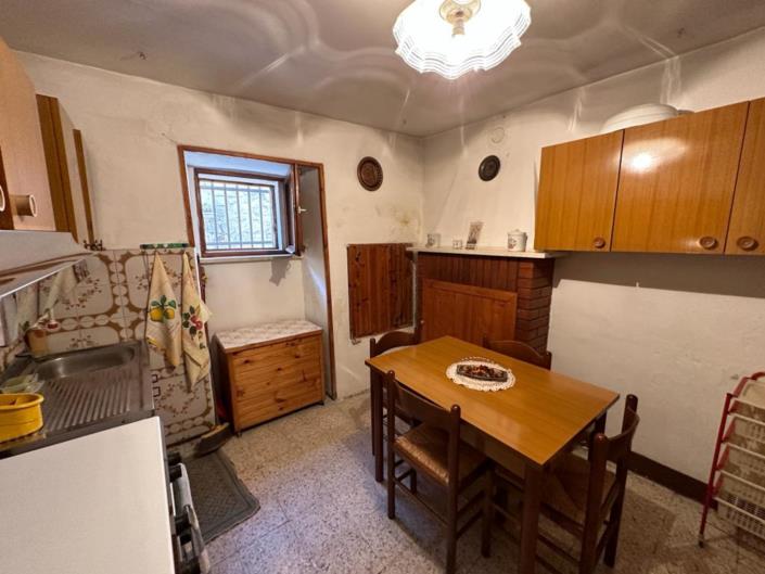 Image No.13-2 Bed House for sale