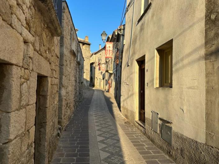 Image No.3-2 Bed House for sale