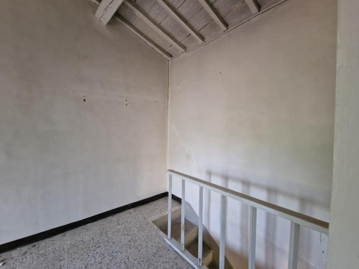 Image No.12-1 Bed House for sale