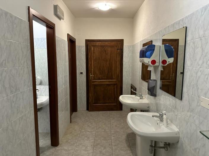 Image No.15-Restaurant for sale