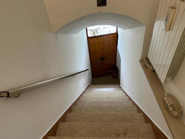 Image No.6-2 Bed House for sale