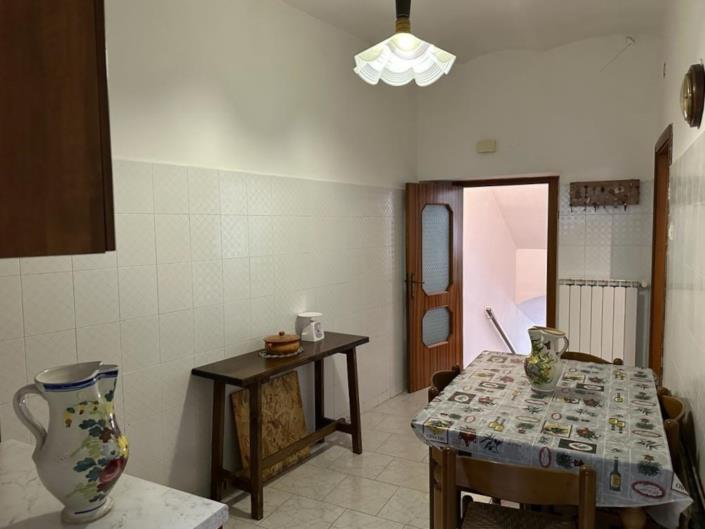 Image No.11-2 Bed House for sale