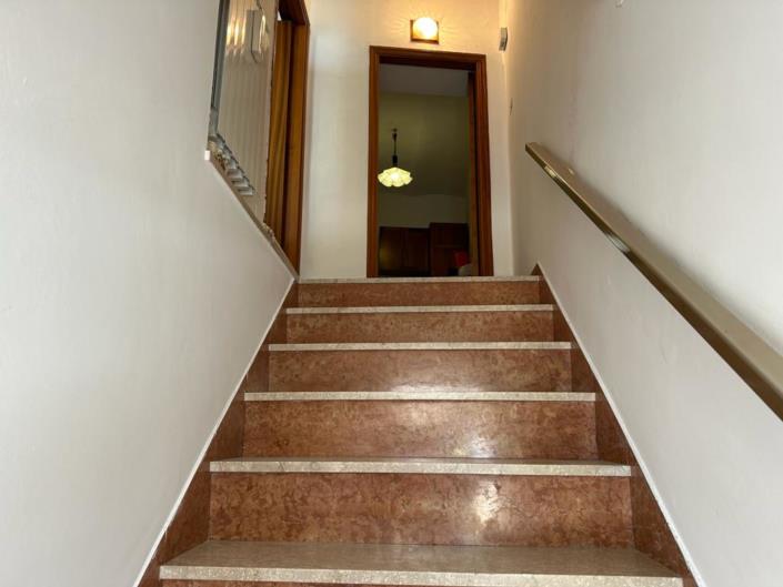 Image No.5-2 Bed House for sale