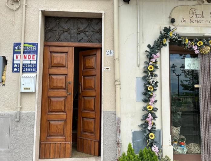 Image No.4-2 Bed House for sale