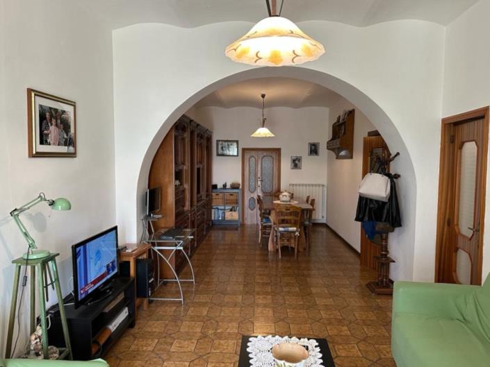 Image No.7-2 Bed House for sale