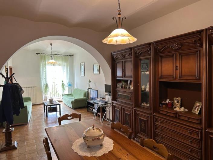 Image No.9-2 Bed House for sale