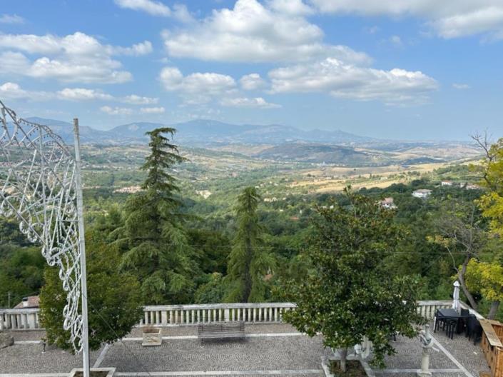 Image No.23-2 Bed House for sale