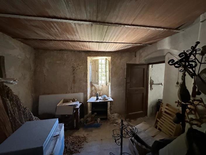 Image No.21-2 Bed House for sale