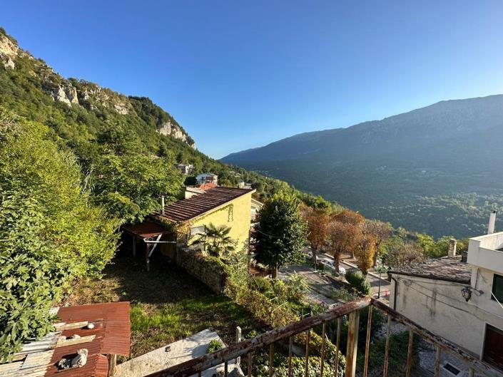 Image No.27-2 Bed House for sale