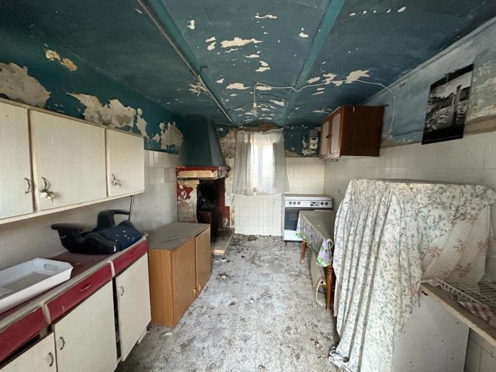 Image No.10-3 Bed Country House for sale