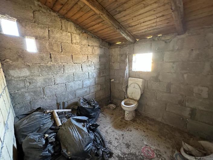 Image No.16-3 Bed Country House for sale