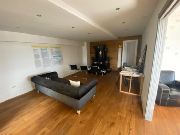 Image No.19-8 Bed Villa / Detached for sale