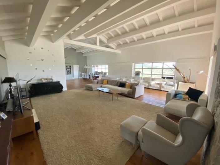 Image No.11-8 Bed Villa / Detached for sale