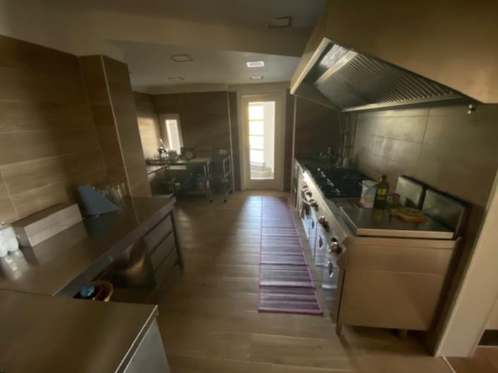 Image No.21-8 Bed Villa / Detached for sale