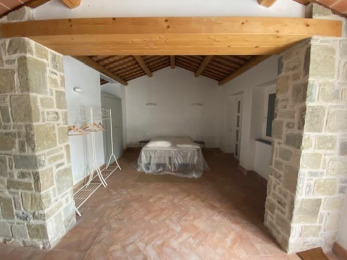 Image No.33-8 Bed Villa / Detached for sale