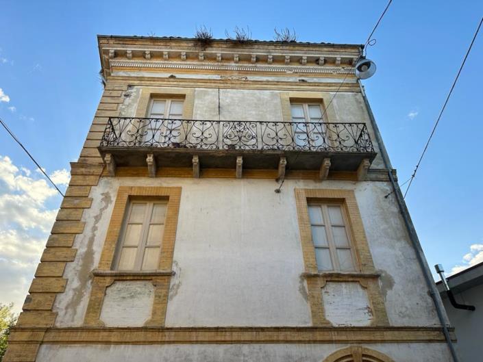 Image No.6-3 Bed House for sale