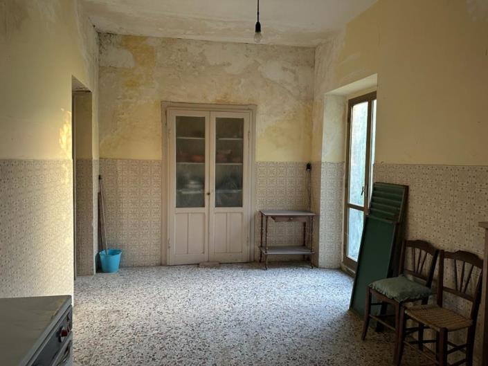 Image No.13-3 Bed House for sale