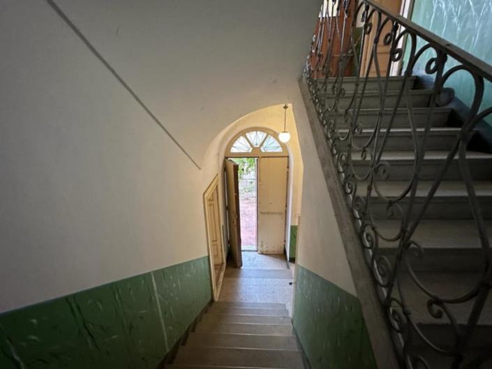 Image No.9-3 Bed House for sale