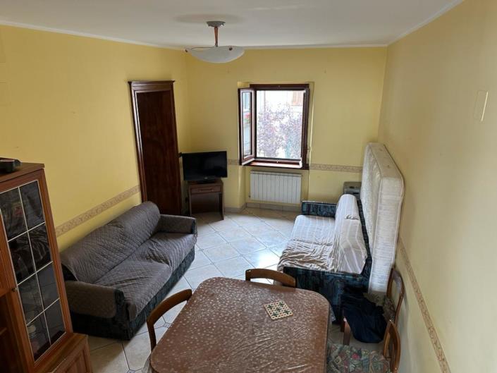 Image No.15-4 Bed House for sale