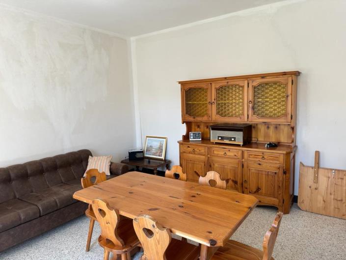 Image No.11-3 Bed House for sale