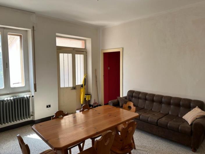 Image No.12-3 Bed House for sale