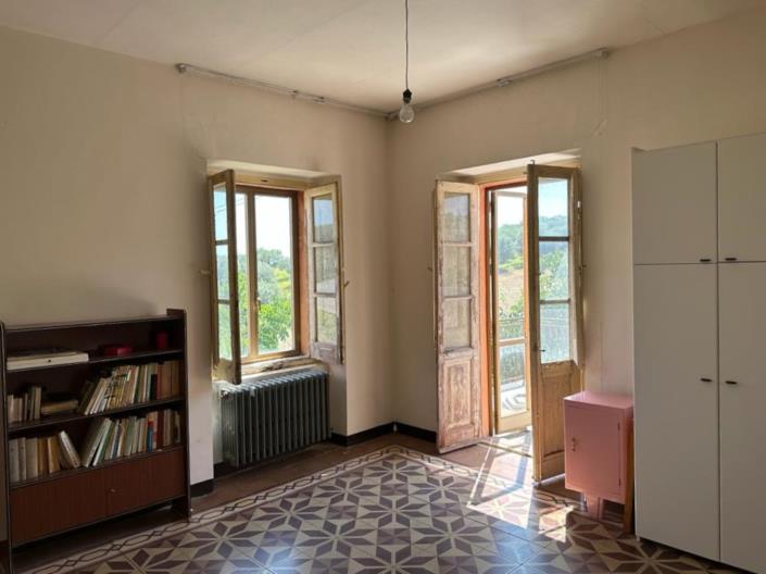 Image No.13-3 Bed House for sale