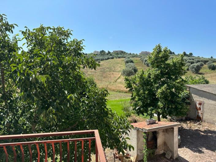 Image No.17-3 Bed House for sale