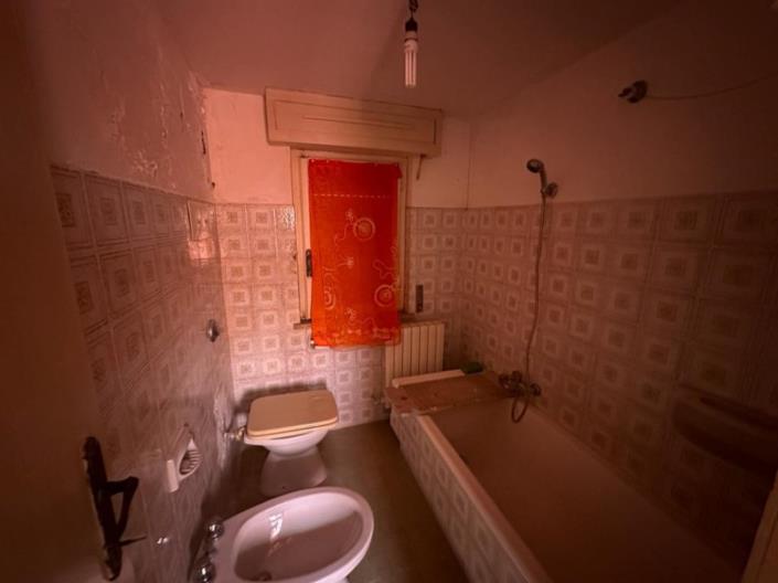 Image No.14-1 Bed House for sale