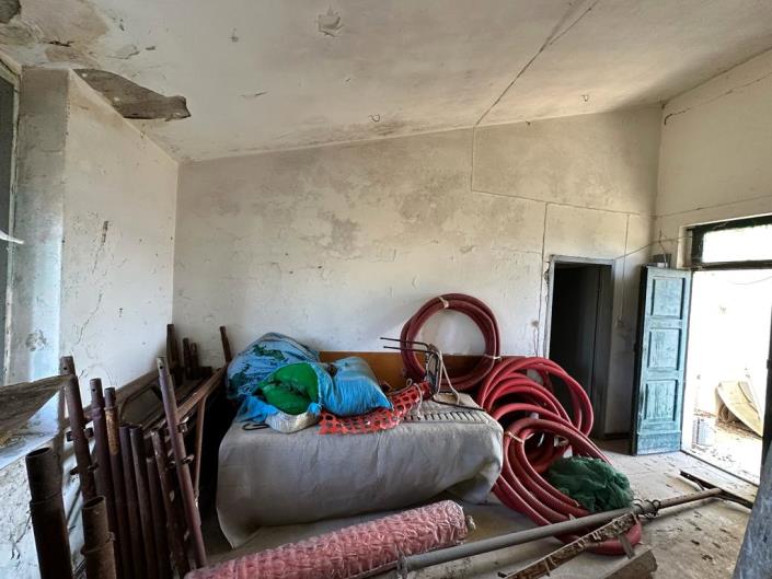 Image No.32-2 Bed Cottage for sale