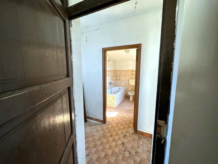 Image No.30-2 Bed Cottage for sale