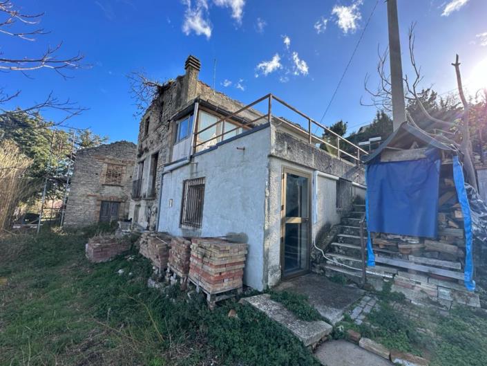 Image No.3-1 Bed Townhouse for sale