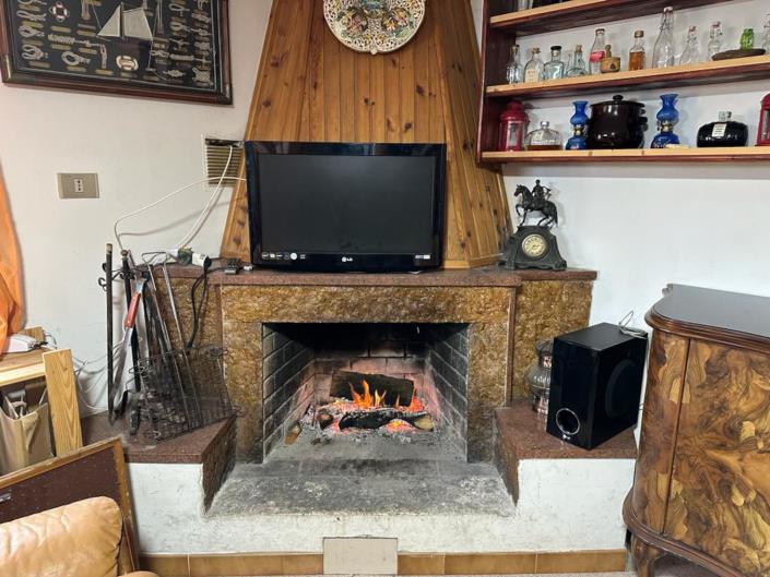 Image No.20-1 Bed Townhouse for sale