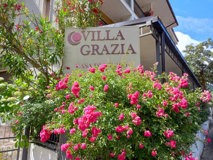 Image No.2-14 Bed Commercial for sale