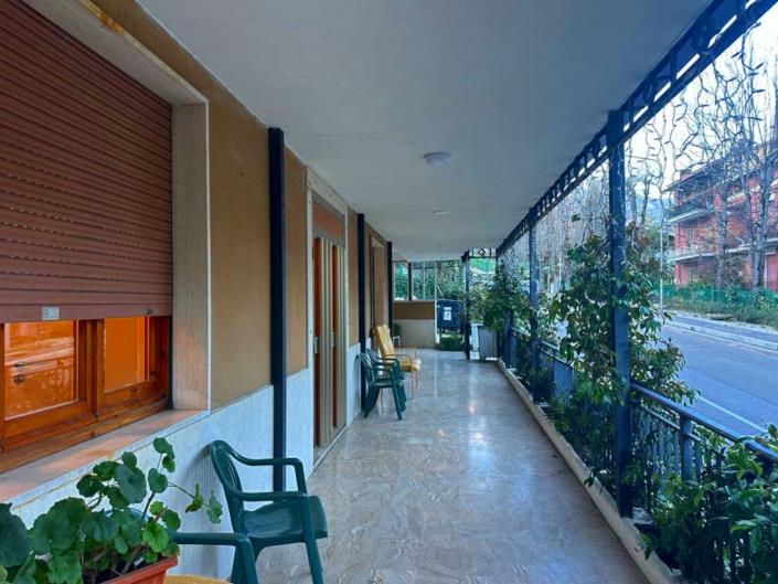 Image No.13-14 Bed Commercial for sale