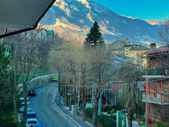 Image No.9-14 Bed Commercial for sale