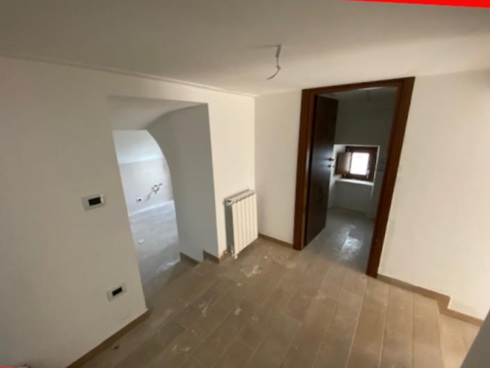 Image No.10-3 Bed Property for sale