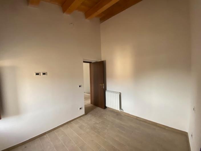 Image No.13-3 Bed Property for sale