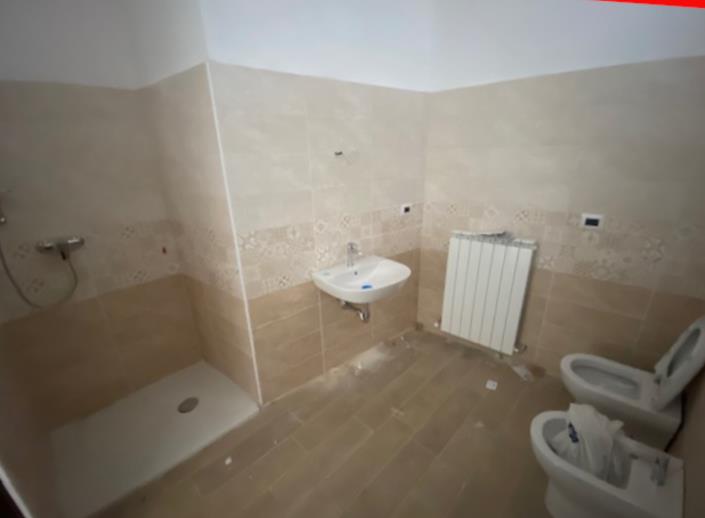 Image No.17-3 Bed Property for sale