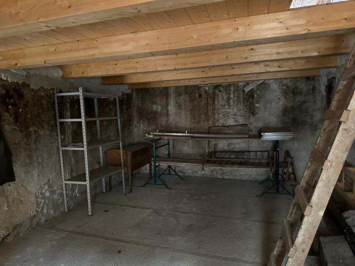 Image No.7-1 Bed House for sale