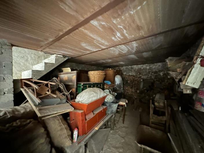 Image No.14-1 Bed House for sale